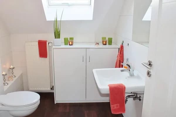 Jak skutecznie zabezpieczyć szafkę pod umywalką przed wilgocią i uszkodzeniami